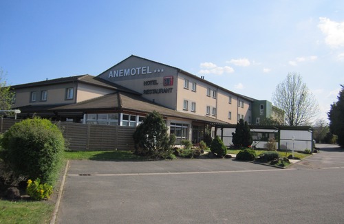 Riom Hotel | Kyriad Clermont Ferrand Nord - Riom