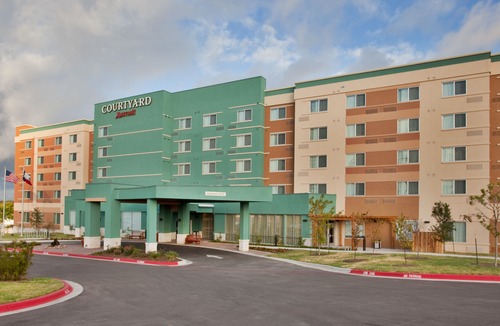 McNeil Hotel | Courtyard Austin North/Parmer Lane