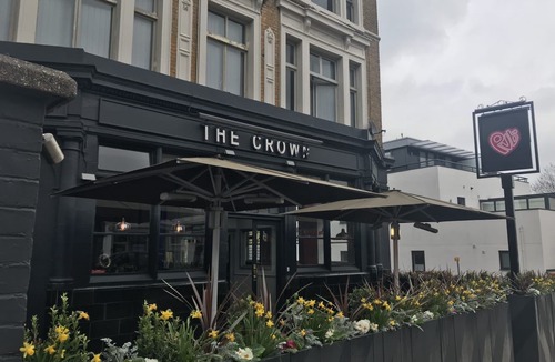 Shaftesbury Hotel | PubLove @ the Crown, Battersea