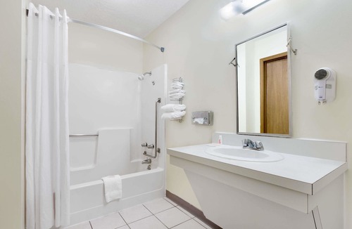 Concordia Hotel | Days Inn by Wyndham Concordia