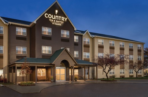 Dakota Dunes Hotel | Country Inn & Suites by Radisson, Dakota Dunes, SD