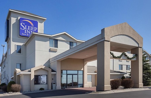 Acme Hotel | Sleep Inn & Suites Acme – Traverse City