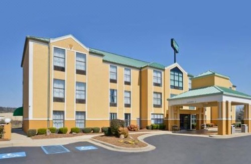 Maumelle Hotel | Quality Suites Maumelle - Little Rock NW
