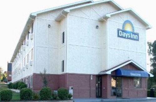 Greenwood Hotel | Days Inn by Wyndham Greenwood SC
