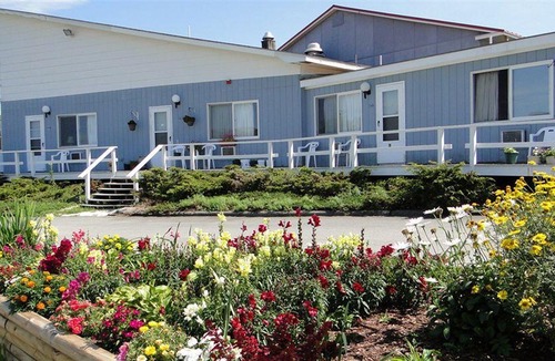 Ellsworth Hotel | Colonial Inn Ellsworth