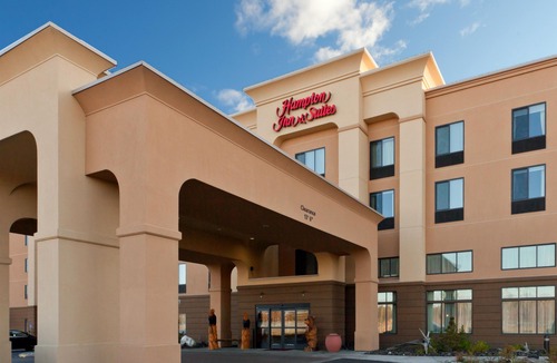 Fairbanks Hotel | Hampton Inn & Suites Fairbanks