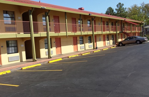 Little Rock Medical District Hotel | Days Inn by Wyndham Little Rock/Medical Center