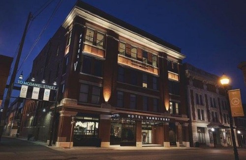 Downtown Springfield Hotel | Hotel Vandivort