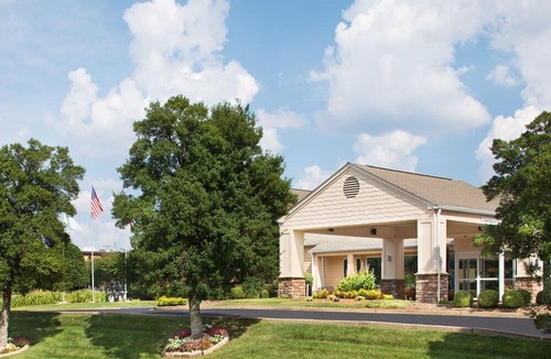 Twin Brook Hotel | Sonesta Select Chattanooga Hamilton Place