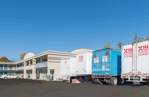 Murlin Heights Hotel | Days Inn & Suites by Wyndham Dayton North