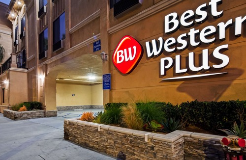 East Village Hotel | Best Western Plus Hotel at the Convention Center