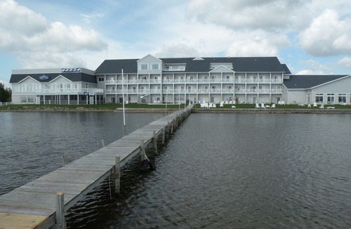 Houghton Lake Hotel | Lakeside Resort & Conference Center