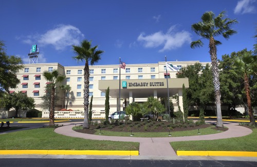 Brunswick Hotel | Embassy Suites Brunswick