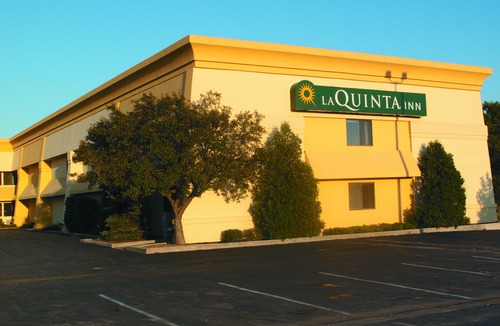 Pleasant Prairie Hotel | La Quinta Inn by Wyndham Pleasant Prairie Kenosha