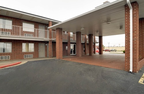 Russellville Hotel | Quality Inn Russellville I-40
