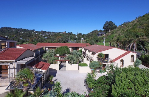 Onetangi Hotel | Onetangi Beach Apartments