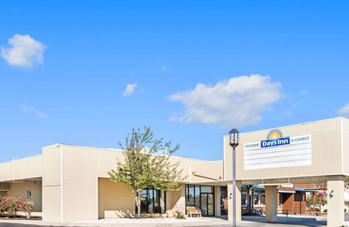 West Henrietta Hotel | Days Inn by Wyndham Henrietta/Rochester Area
