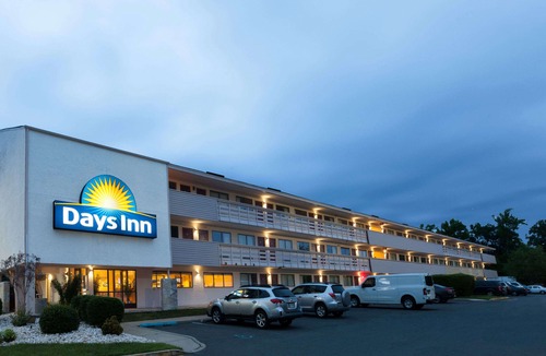 Kendall Park Hotel | Days Inn by Wyndham Monmouth Junction Princeton