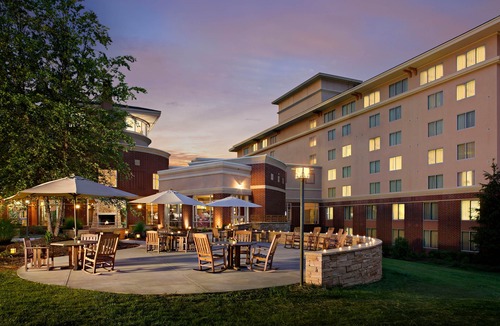 Kingsport Hotel | MeadowView Marriott Conference Resort and Convention Center
