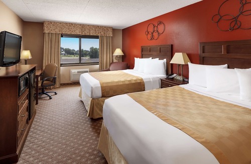 Dickinson Hotel | Roosevelt Grand Dakota, SureStay Collection By Best Western