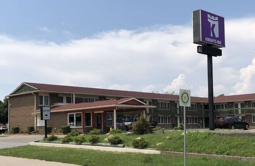 Fort Erie Hotel | Knights Inn Fort Erie