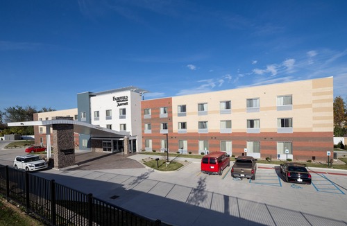 Chesterfield Hotel | Fairfield Inn & Suites by Marriott Detroit Chesterfield
