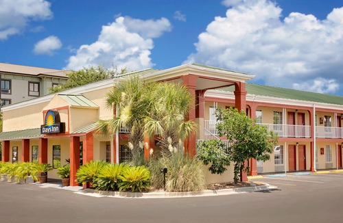 Fort Walton Beach Hotel | Days Inn by Wyndham Fort Walton Beach