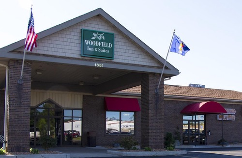 Marshfield Hotel | Woodfield Inn and Suites