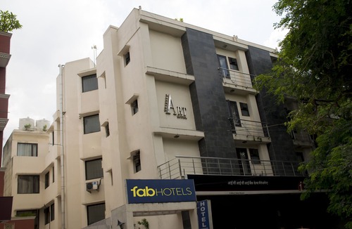 Saket Hotel | FabHotel Anutham Saket