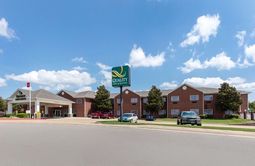 Mountain Home Hotel | Quality Inn & Suites Mountain Home North