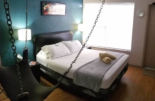 Harbordale Hotel | Inn Leather Guest House - Male Only Lgbt