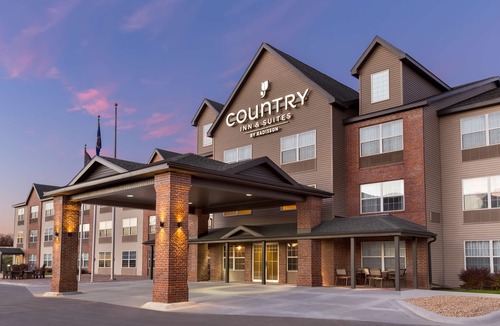Rochester Hotel | Country Inn & Suites by Radisson, Rochester South, MN
