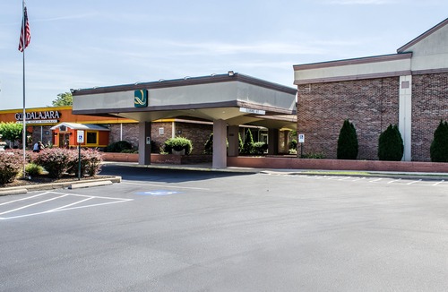 East York Hotel | Quality Inn & Suites York