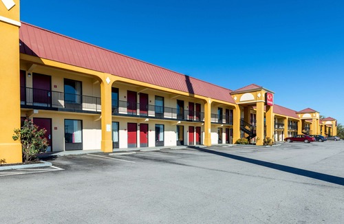 Ashley Oaks Hotel | Econo Lodge Knoxville