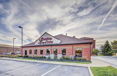 Middleburg Heights Hotel | Hampton Inn & Suites Cleveland-Airport/Middleburg Heights