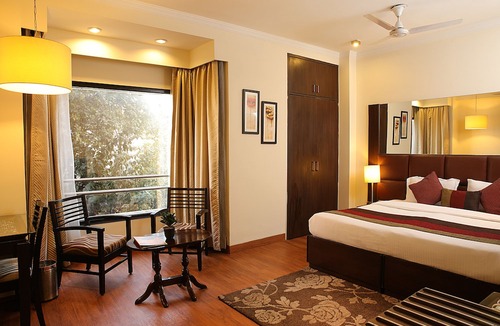 DLF City Hotel | Ahuja Residency Cyber City 2