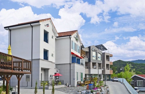 Samcheok Hotel | Janghohang Ilmare Pension