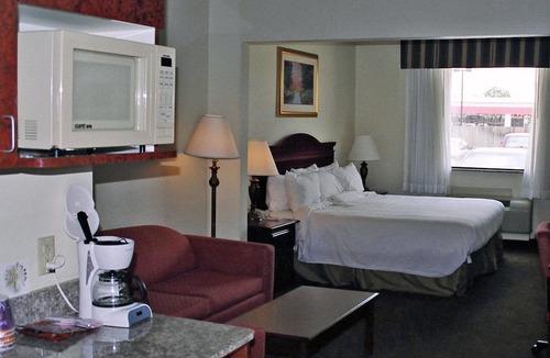 Greenville Hotel | Holiday Inn Express and Suites Greenville, an Ihg Hotel