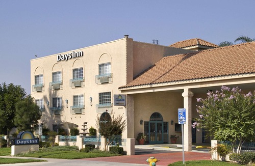 La Sierra Hotel | Days Inn by Wyndham Riverside Tyler Mall