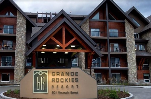 Canmore Hotel | Grande Rockies Resort