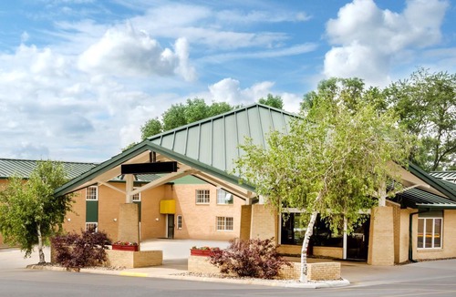 Atlantic Hotel | Americas Best Value Inn & Suites; Atlantic Inn & Suites