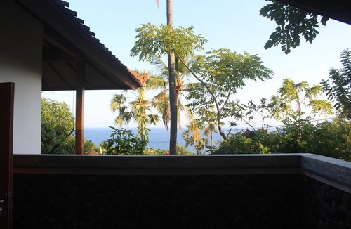Seraya Hotel | Frangipani Inn Restaurant