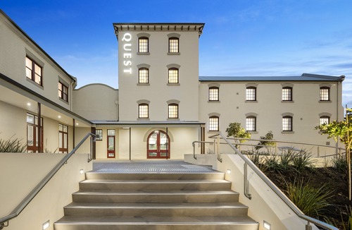Newcastle West Hotel | Quest Newcastle West