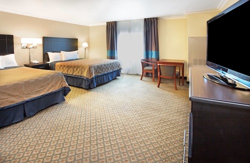 Sunset Beach Hotel | Travelodge by Wyndham Ocean Front
