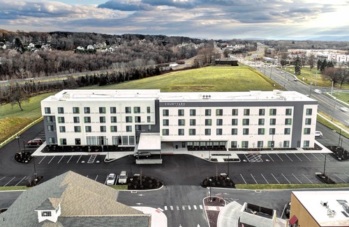 Southington Hotel | Courtyard by Marriott Southington