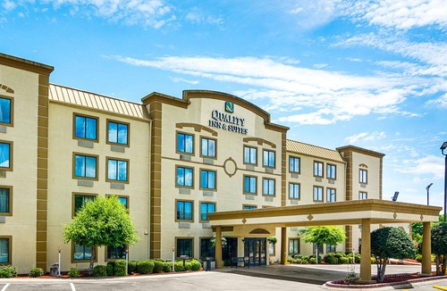 Lookout Valley Neighborhood Association Hotel | Quality Inn & Suites Chattanooga