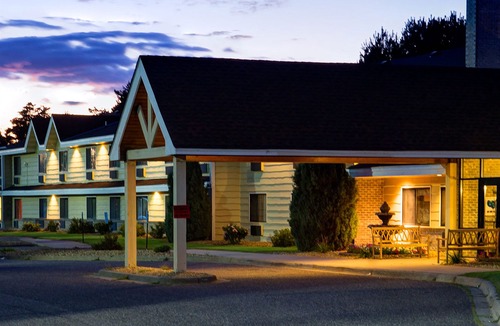 Ham Lake Hotel | AmericInn by Wyndham HAM Lake