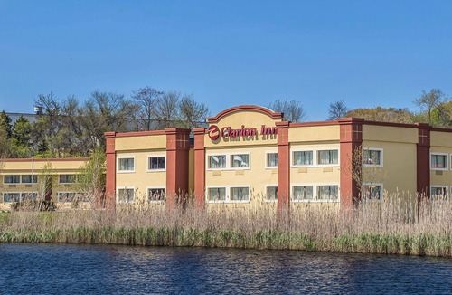 New London Hotel | Clarion Inn New London/ Mystic
