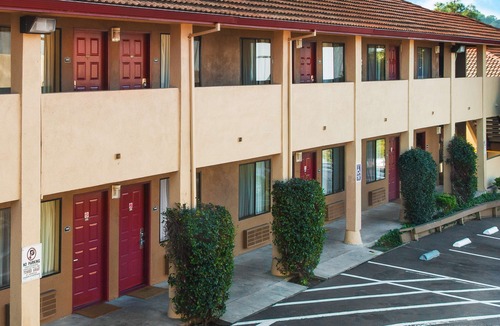 Pinole Hotel | Days Inn by Wyndham Pinole Berkeley