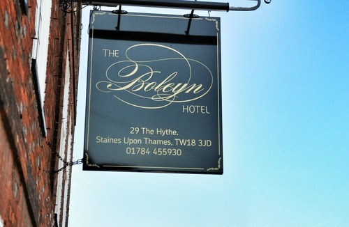Staines Hotel | The Boleyn Hotel